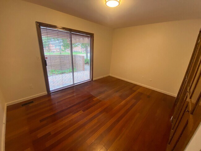 Building Photo - Great Home in the Highlands 360