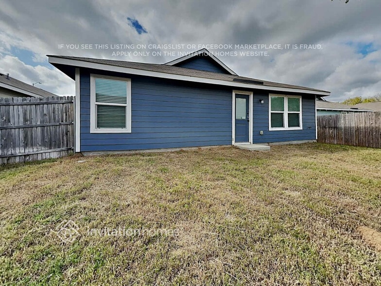 Building Photo - 1338 Mosely Cir