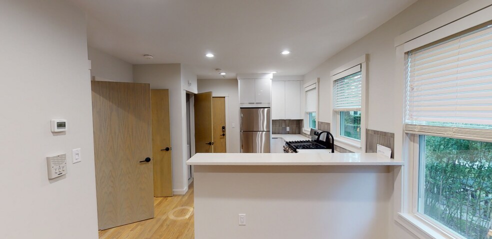Building Photo - 2 Belvidere Pl