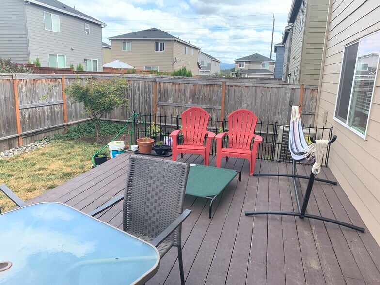 Building Photo - 13016 NE 115th St