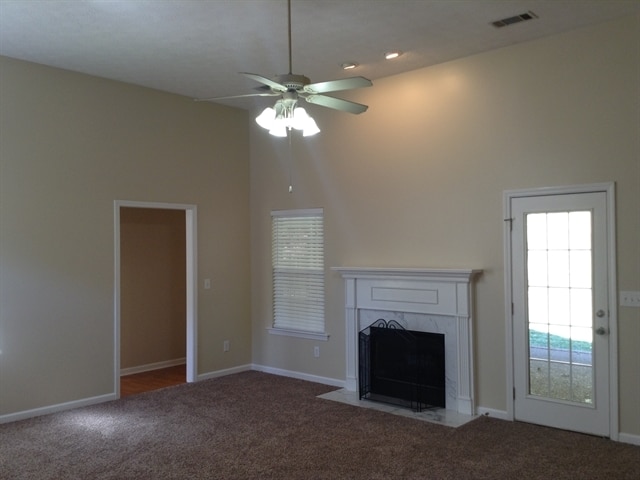 Building Photo - 2122 Creek Trail Dr