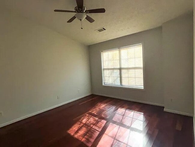 Building Photo - 1493 Ashley Way