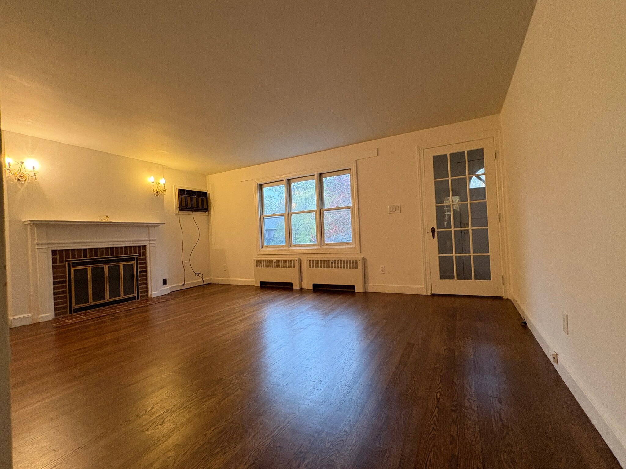 Building Photo - 30 Beechmont St