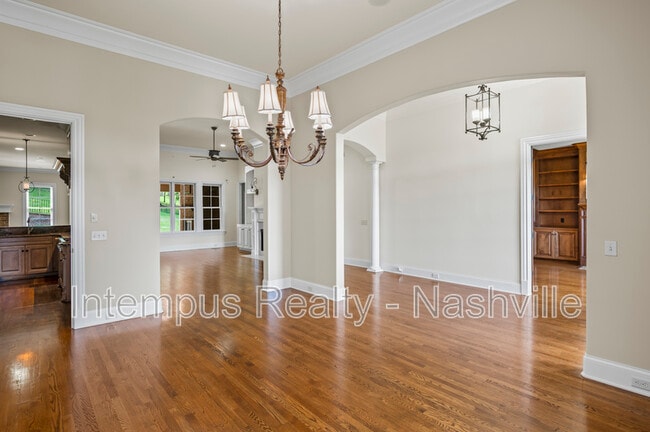 Building Photo - 7 Crooked Stick Ln