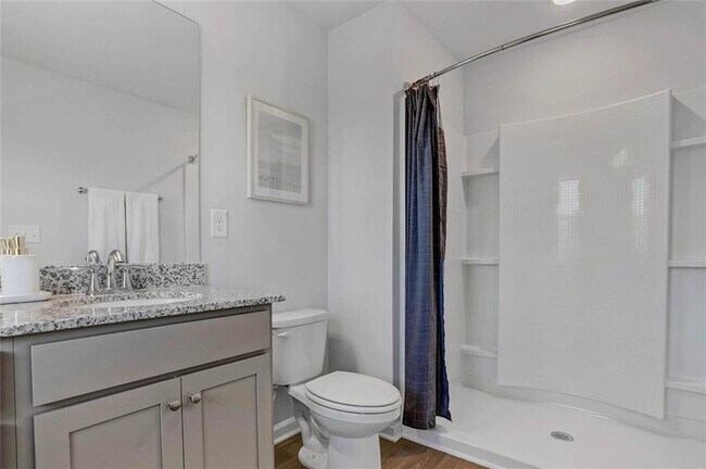 Building Photo - 10 American Ave