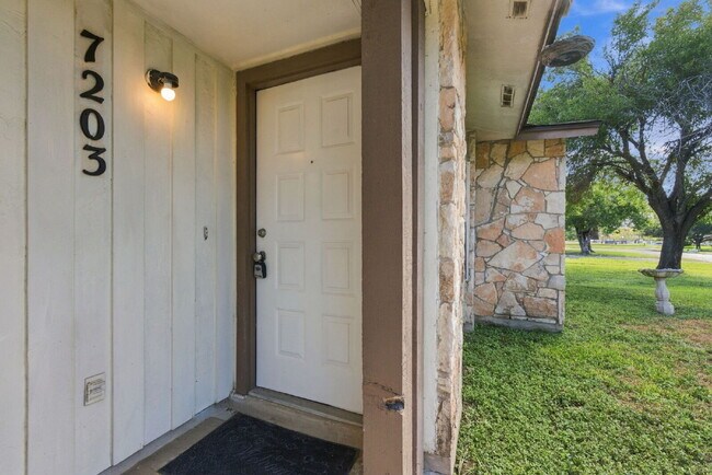 Building Photo - 7203 Timbercreek Dr