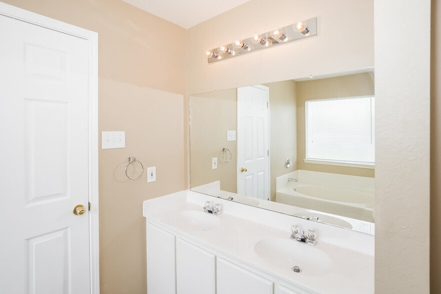 Building Photo - 3111 Wild Turkey Ln