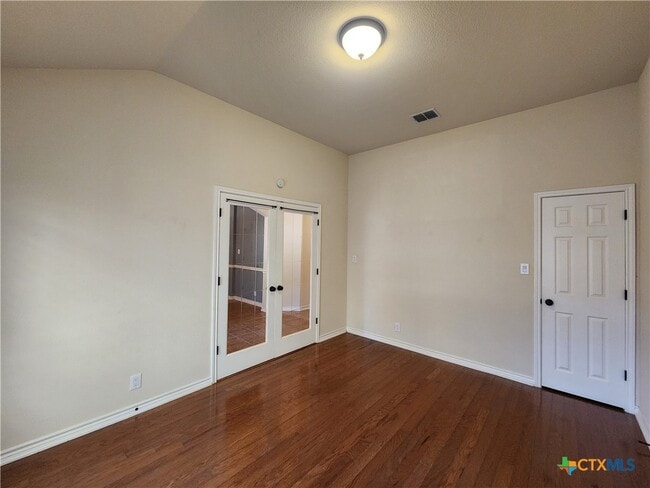 Building Photo - 803 Lodge Creek Dr