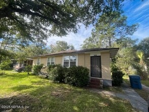 Building Photo - 5638 Vernon Rd