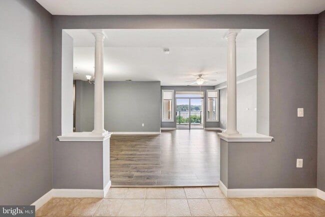Building Photo - 440 Belmont Bay Dr