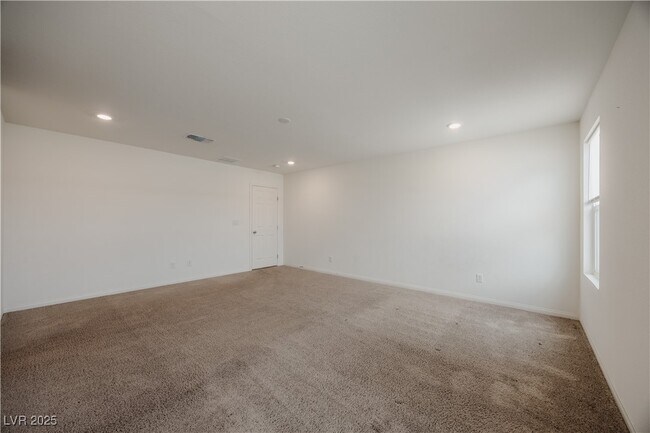 Building Photo - 5927 Coja St