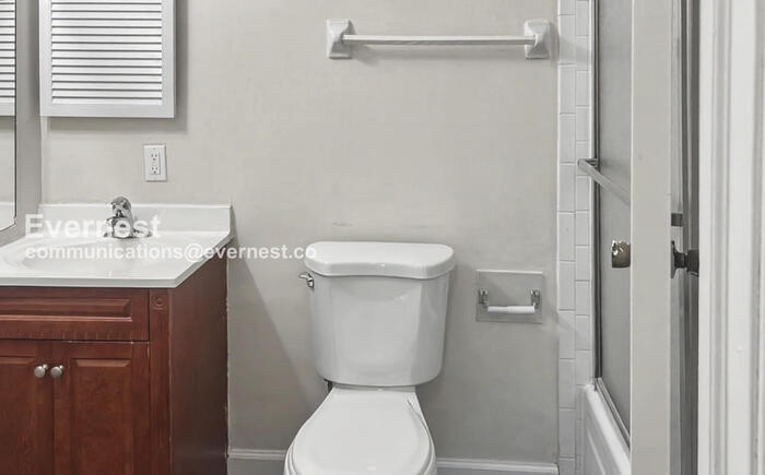 Building Photo - 1450 Slade Ave