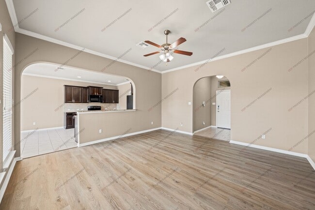 Building Photo - 513 Wedgwood Dr