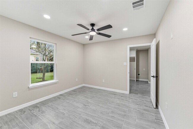 Building Photo - 8137 Way St