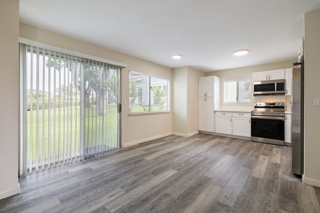 Building Photo - ~Pet Friendly - 2 bed /1 bath w/ 2 parking - Mililani Mauka~