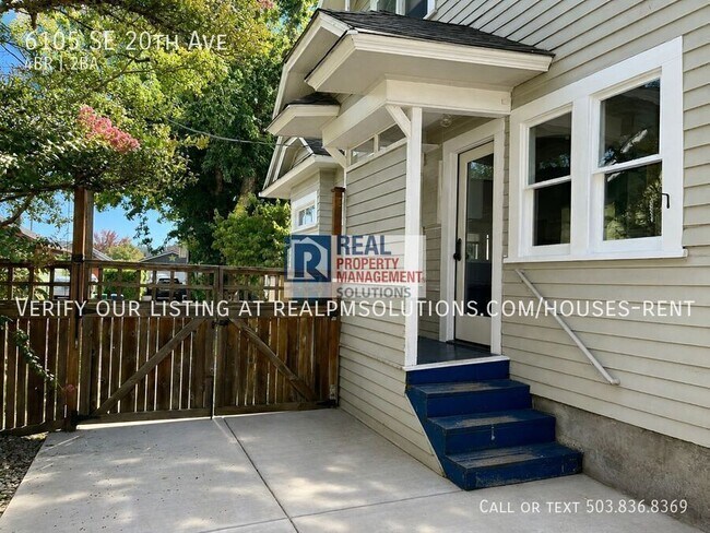 Building Photo - 6105 SE 20th Ave