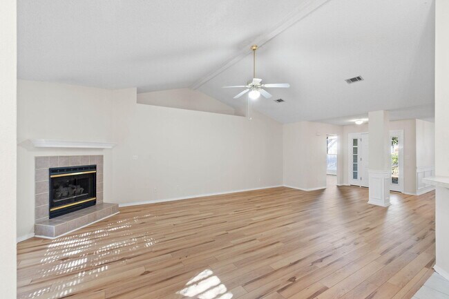 Building Photo - 4591 Scarlet Dr