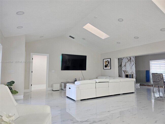 Building Photo - 0 Alford Ct