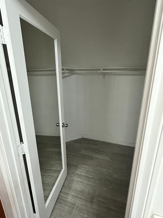 Building Photo - Beautiful 3bd/2ba Single Story with Primary Suite!