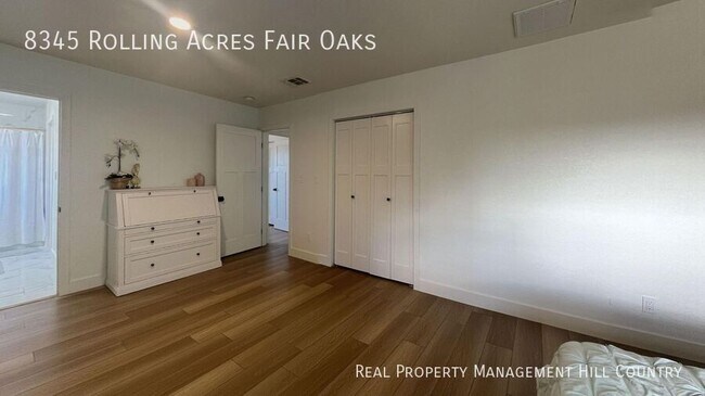 Building Photo - 8345 Rolling Acres Trail