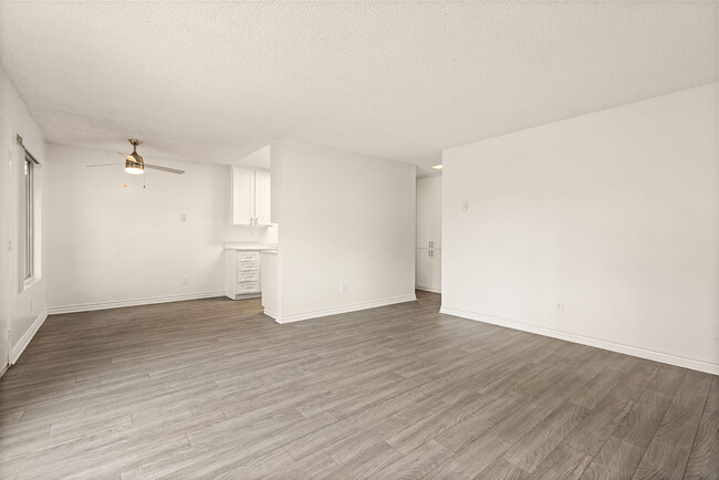 Building Photo - Terre at 1050 Peach