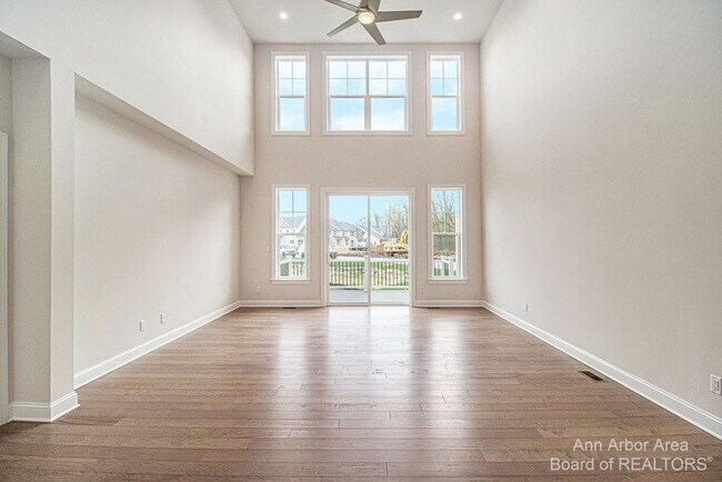 Building Photo - 3343 Roseford Blvd