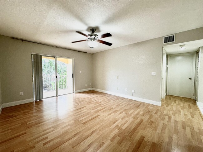 Building Photo - 5560 NW 61st St