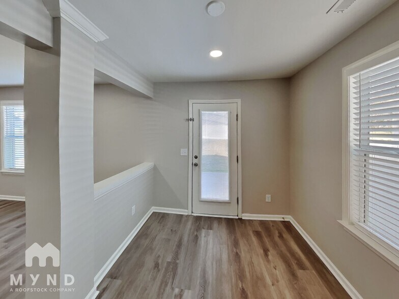 Building Photo - 1001 Nunnery Ln