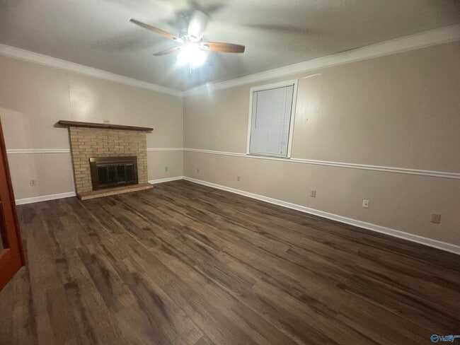 Building Photo - 3009 Fairacres Rd SW