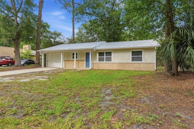 Building Photo - 2 Bedroom, 2 Bath House in Palmetto Woods!