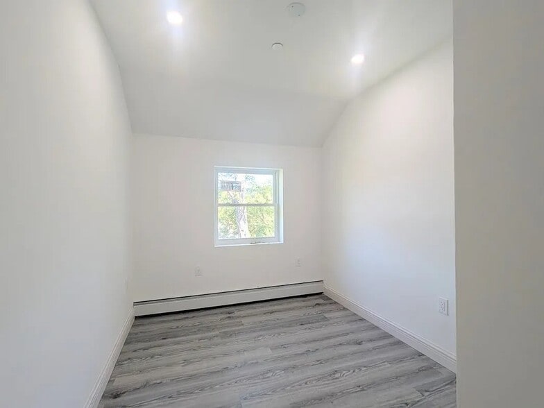 Building Photo - 3643 Palmer Ave