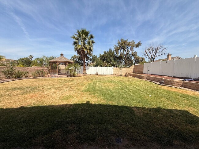 Building Photo - Nice Corona Hills Home!