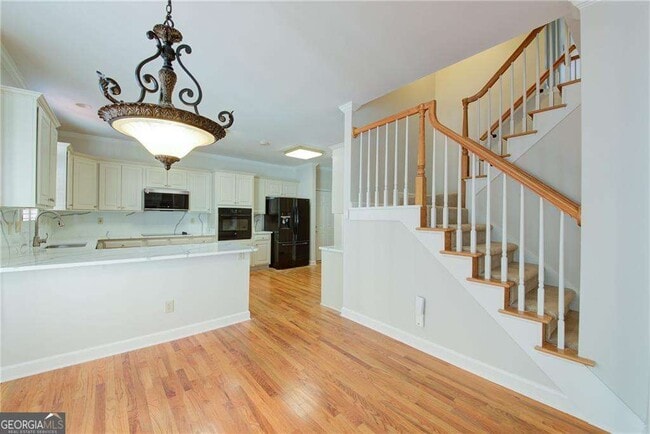 Building Photo - 2020 Ridge Gate Dr
