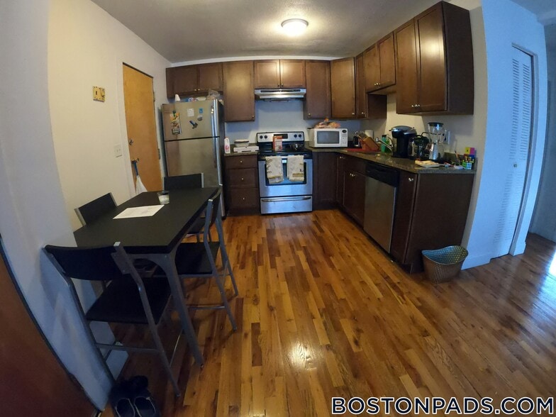 Building Photo - 226 Parker Hill Ave