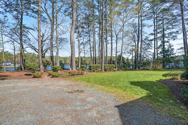 Building Photo - 14279 Eastfield Dr