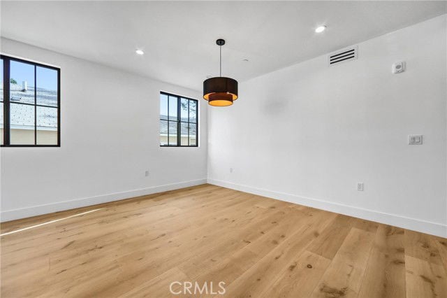 Building Photo - 10352 Riverside Dr