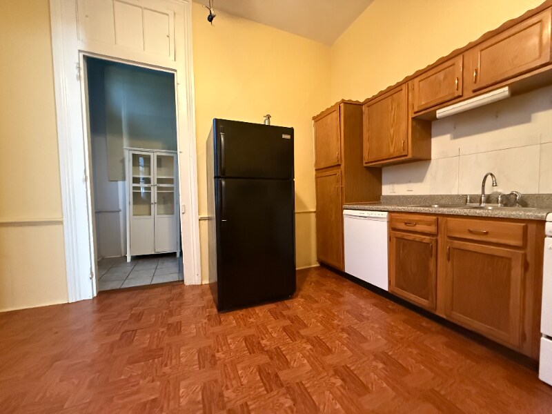 Building Photo - 2020-2022 Camp St