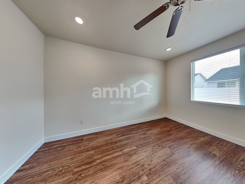 Building Photo - 5093 W White Ash Ct