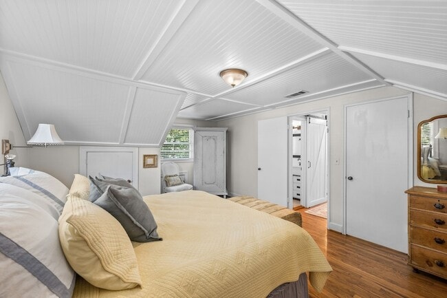 Building Photo - 201 Brookfield Ave