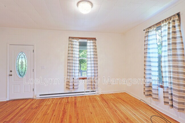 Building Photo - 505 B St
