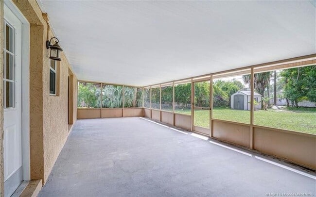 Building Photo - 820 NW 10th Terrace