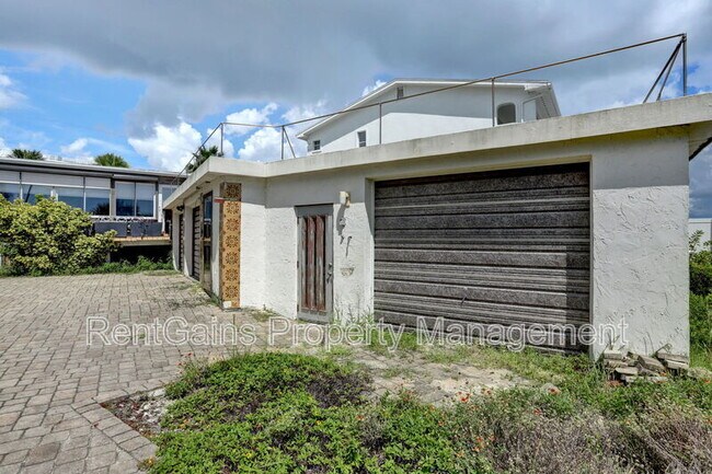 Building Photo - 5084 Atlantic View