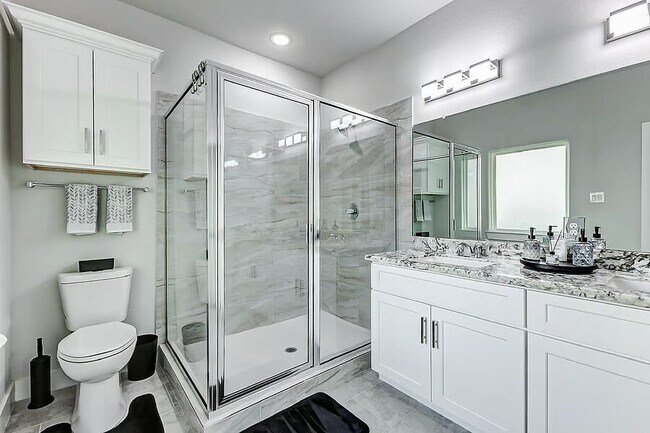 Building Photo - 4677 Bellfort Ave