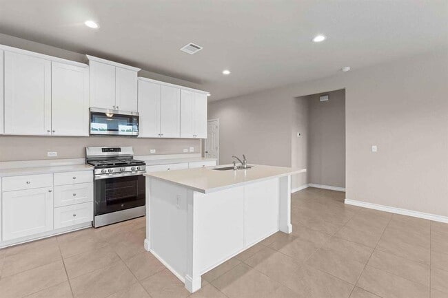 Building Photo - 11724 Saddle Rock Dr