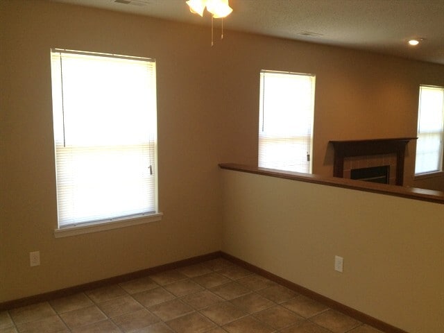 Building Photo - 8130 N Harvest Ln