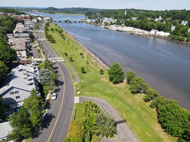 Building Photo - 1 Front St