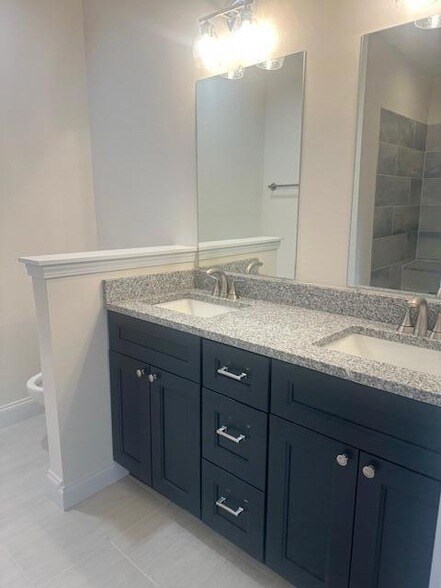 Building Photo - 1923 Cypress Ln