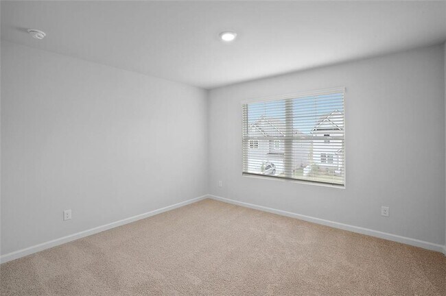 Building Photo - 136 Hampton Ter