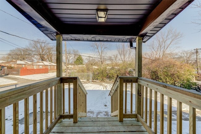 Building Photo - 8373 Elmore Ave