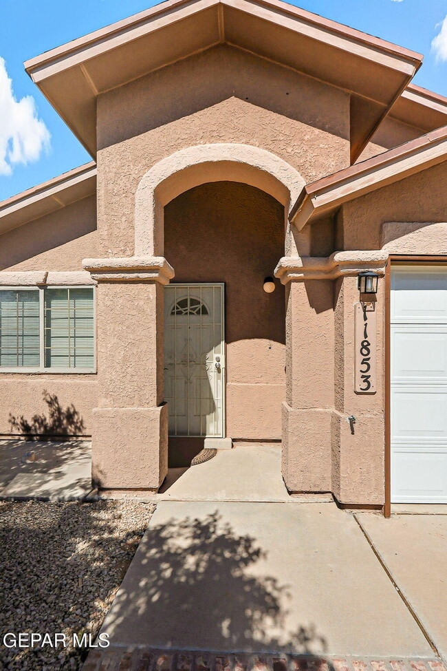 Building Photo - 11853 Auburn Sands Dr
